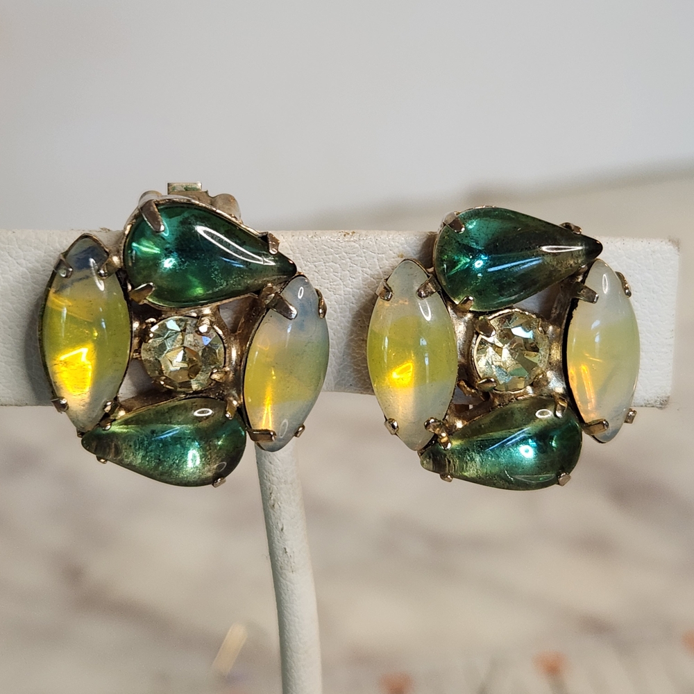 Rare 60's Schreiner Opaline Glass Clip-On Earrings Rhinestone Middle Stone 🔥